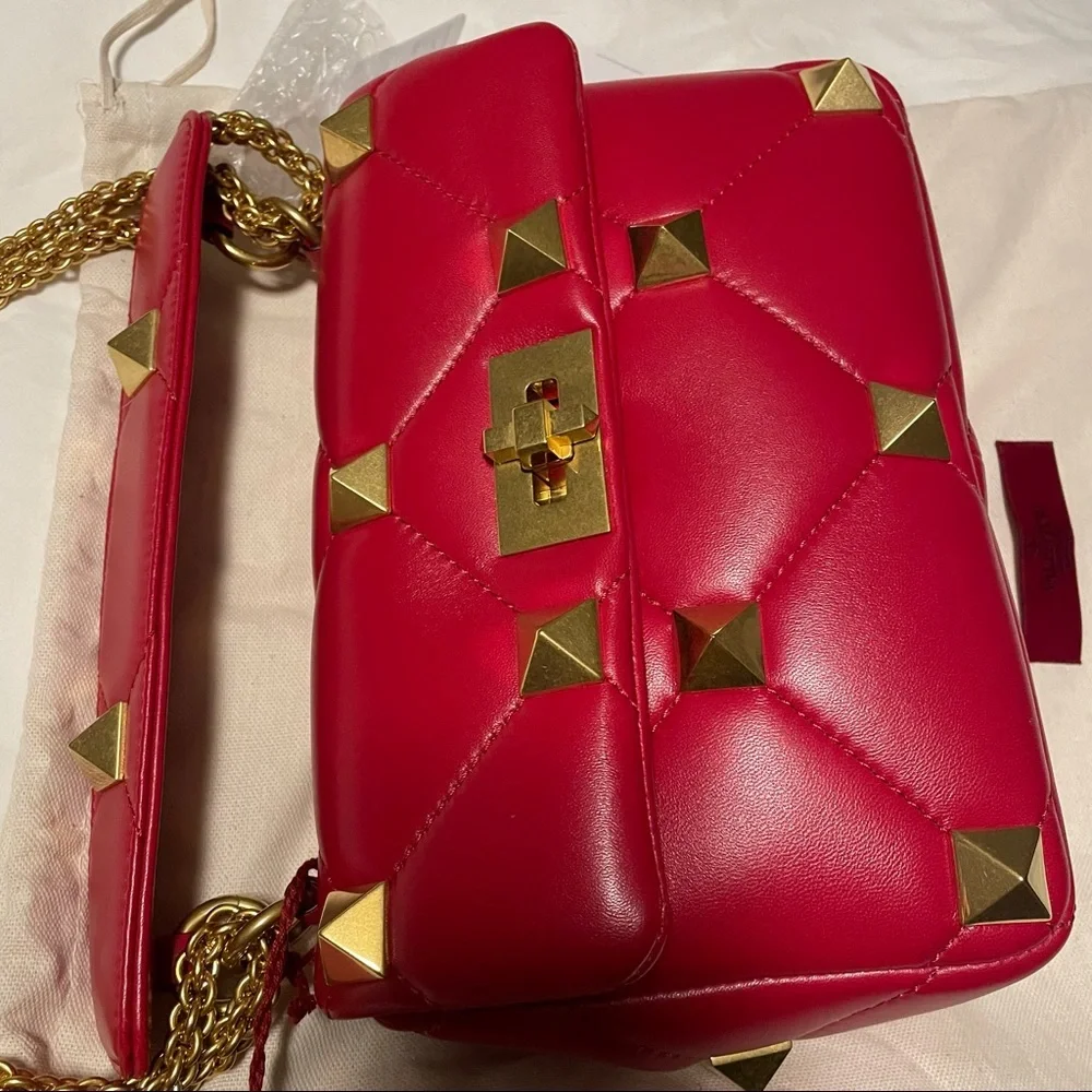 VALENTINO GARAVANI Roman Stud Medium Quilted Chain Shoulder Bag Red - Picture 8 of 16